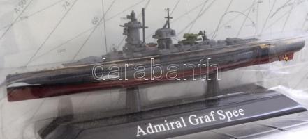 Hadihajó makett eredeti csomagolásában, h: 15 cm