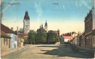Nagybánya, Baia Mare; Kispiac, utca, üzletek. Kovács Gyula kiadása / market square, street view, shops (EK)