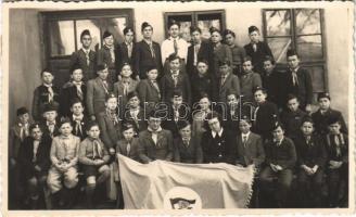 1949 Baja, Bajai Őrsvezető Gárdaképző Tábor csoportképe. Bártfai photo