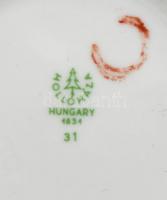 Hollóházi bonbonniere virág mintával. Kézzel festett, jelzett, hibátlan. d: 7,5 cm