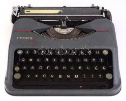 Hermes Baby márkájú mechanikus írógép eredeti tokjában/ Typewriter