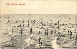 Venezia, Venice; Lido, Spiaggia / beach, bathers