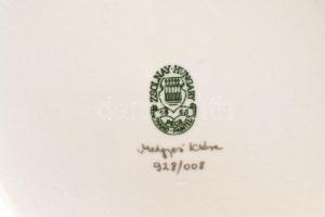 Zsolnay virág mintás fedeles váza. Kézzel festett, jelzett, gyártáskori mázrepedéssel 36 cm