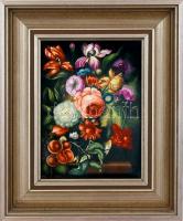 HEL H. 84 jelzéssel: Csendélet virágokkal. Zománcfesték, porcelán lap. Fa keretben. 24,5x17,5 cm