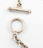 Ezüst(Ag) karlánc, jelzett, h: 19 cm, nettó: 12,5 g