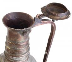 XVIII.-XIX. sz. vörösréz kanna fedéllel, horpadásokkal, m: 53 cm, d: 32 cm