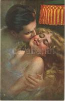 1921 Romantic couple, slightly erotic Italian lady art postcard. Serie 1028-5.