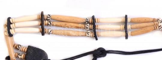 Csont és bőr elemekből álló nyaklánc, h: 52 cm