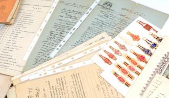 cca 1880-1960 Vegyes papírrégiség tétel, sok régi, okmány, okmánybélyeges számla, fejléces számla, s...
