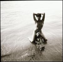 cca 1979 Teljesen meztelen, Menesdorfer Lajos (1941-2005) budapesti fotóművész hagyatékából, 6 db vi...