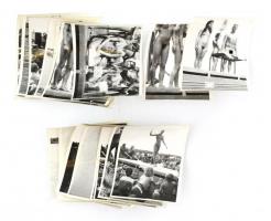 cca 1970-1980 Magyar Naturisták Egyesületének versenyéről készült fotók, 21 db, közte erotikus, nudista fotókkal, 12x9 cm és 9x6 cm közötti méretben