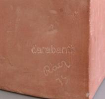 Rácz Edit (1936): Anya gyermekével. Terrakotta szobor, jelzett, hibátlan, m: 27 cm