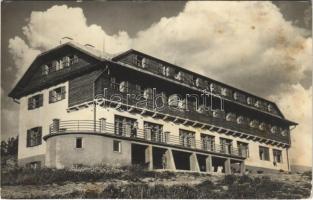 Nagy-Fátra, Velká Fatra; Chata pri Královej studni / menedékház, turistaház / chalet, tourist house (fl)