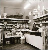 cca 1969 Nagymágocs, képriport a vegyesboltról, italos pultról, stb., Demeter Sándor (?-?) szentesi ...