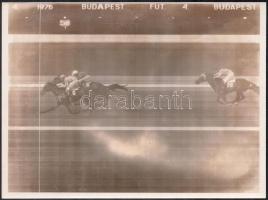 1975-1982 5 db lóverseny célfotó, 24×18 cm