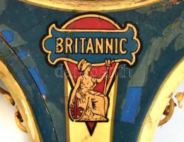 2 db régi fa teniszütő: Dunlop Britannic, Lopos Gyula sportüzlete, Bp., Váci ucca feliratú szorítóba...