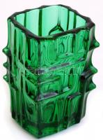 3 db Vladislav Urban cseh iparművész üveg váza,  geometrikus ornamentikával díszített, klf. színekbe...