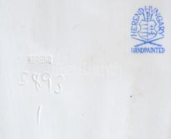 Herendi nagy méretű lovak: kanca és csikó.  Kézzel festett, jelzett (Belloni László), hibátlan. h: 3...