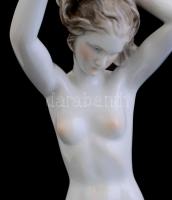 Herendi nagy méretű fésülködő akt. Formaterv: Lux Elek. Kézzel festett, jelzett, hibátlan. m: 38 cm