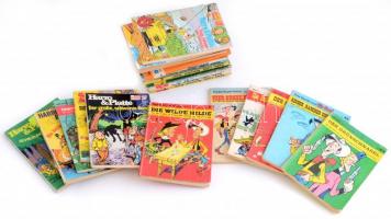 össz. 22 db német nyelvű gyerek képregény az 1970-es évekből, 6 db Lucky Luke és egyéb vadnyugati témájú vagy humoros képregény zsebkönyv formátumban, az FF sorozatból. Kiadói papírkötés, részben kopott és megtört borítóval, belül általában jó állapotban / 22 pcs of comic books as pocket book, among them 6 pcs of Lucky Luke and other wild-west and humorous stories for children, from the FF series, cca 1970-1980, in German language, most of them with some wear on the cover