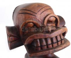 Nagy méretű afrikai faragott keményfa szobor. 48 cm