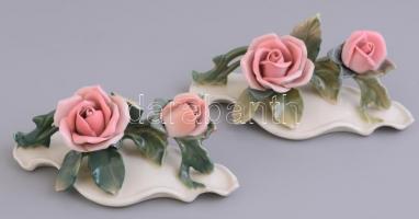 Ens porcelán rózsák, kézzel festett, jelzett, egyiken kis lepattanással, 16x6 cm