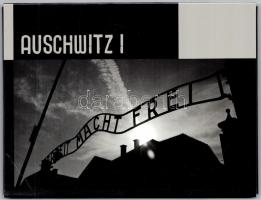 cca 2000 Auschwitz fotókon, 10 db képet tartalmazó mappa