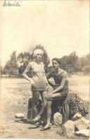 1930 Balatonalmádi, Almádi; strand, pár. Mészáros fényképész, photo
