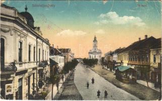 1916 Sátoraljaújhely, Fő utca, üzletek. Vasúti Levelezőlapárusítás 4. sz. (kis szakadás / small tear)