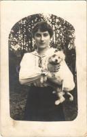 Lady with dog. photo (fl)