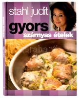Stahl Judit: Gyors szárnyas ételek. Bp, 2007, Kullinária Kiadó. Kartonált papírkötésben, szép állapotban.
