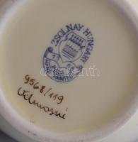Zsolnay virág mintás váza. Kézzel festett, jelzett (Vilmosné), hibátlan  m:26,4  cm