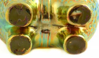 Zsolnay lovacska, eozin mázas, (tervező Nádor Judit), talpán kis máz kopás, m:14 cm, h:16 cm