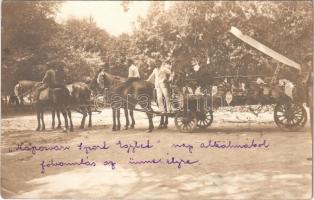 1921 Nagyatád, Kaposvári Ipart. Egylet nap alkalmából fölvonulás az ünnepélyre, feldíszített lovaskocsi. photo (EK)