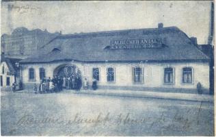 Budapest I. Tabán, Albecker Antal veje Schreil Győző vendéglője, étterem, háttérben a Budai vár. Kereszt tér 4. (EK)