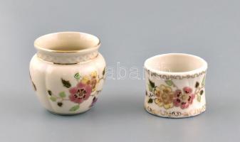 Zsolnay pillangómintás mini váza és szalvétagyűrű, kézzel festett, jelzett, hibátlan, váza m: 6 cm, szalvétagyűrű d: 5 cm