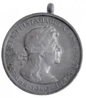 1940. "Erdélyi részek felszabadulásának emlékére" cink emlékérem mellszalag nélkül. Szign....