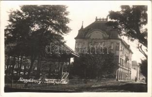 1943 Nagykároly, Carei; Bankpalota / bank palace