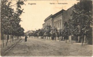 1918 Fogaras, Fagaras; Vártér. Adolf Wazek kiadása / Schlossplatz / square, street view (EK)