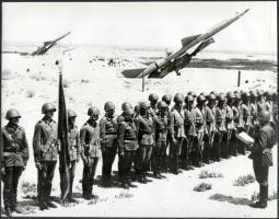 cca 1960-80 4 db szovjet (?) katonákat, létesítményeket, rakétákat ábrázoló fotó, jelzés nélkül, részben sérült, kb. 29,5x23,5 cm