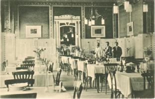 1925 Beregszász, Beregovo, Berehove; Grand Jedalna / Grand étterem, belső pincérekkel / restaurant, interior with waiters