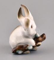 Zsolnay porcelán nyuszi, kézzel festett, jelzett, kis kopásnyomokkal, 6,5×6 cm