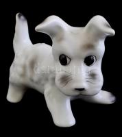 Porcelán kutya, kézzel festett, jelzett, kis kopásnyomokkal, 15×11 cm