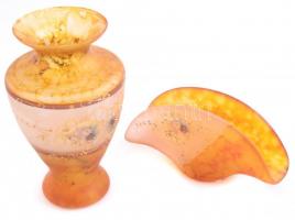 Muranoi üveg váza és szalvétatartó, kézzel festett, anyagában színezett, kis csorbával, váza m: 18 cm, szalvétatartó: 8x17,5 cm