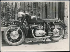 cca 1960 Pannónia de Luxe 250 motorkerékpár fotója, 11×8,5 cm