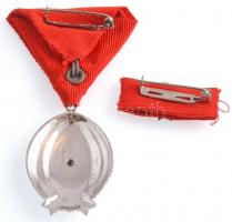 1983. "Munka Érdemrend" ezüst fokozata, ezüstözött, zománcozott Br kitüntetés mellszalagon...