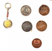 Ikarus relikviák tételben: doboz (sérült) , plakett,  érmek, nyomtatványok