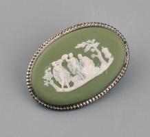 Wedgewood porcelán bross, jelzett, hibátlan, eredeti dobozában, 4x3 cm