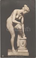 Nic. Friedrich Berlin Am Brunnen / Erotic nude lady sculpture. Skulpturen Erster Meister Nr. 25.