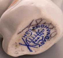Herendi porcelán malac, kézzel festett, jelzett, apró kopásnyomokkal, m: 3,5 cm